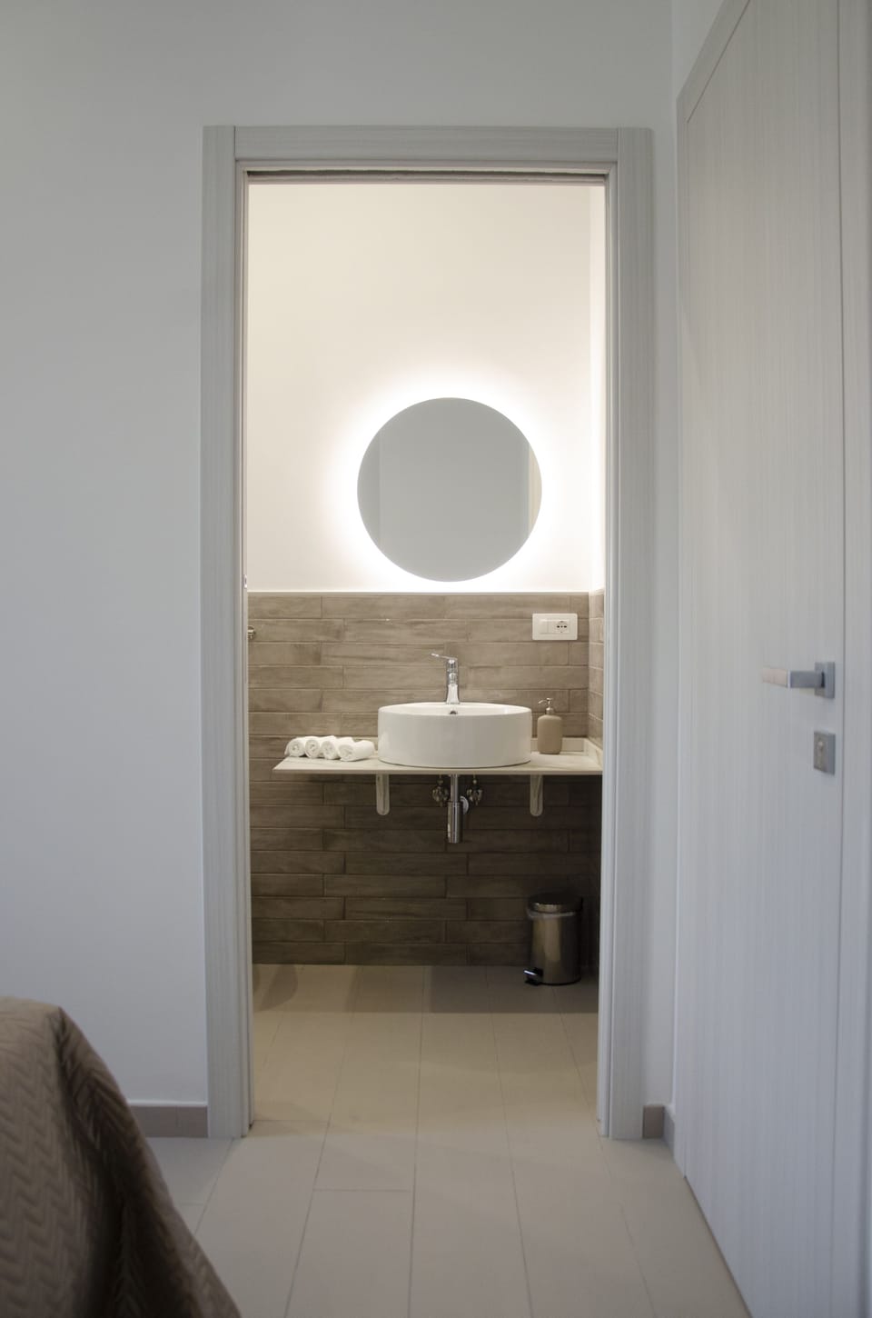 Comfort Double or Twin Room | Bathroom | Shower, rainfall showerhead, free toiletries, hair dryer