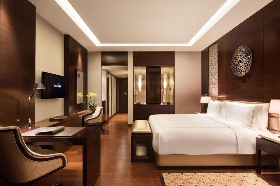 Premium bedding, minibar, in-room safe, desk