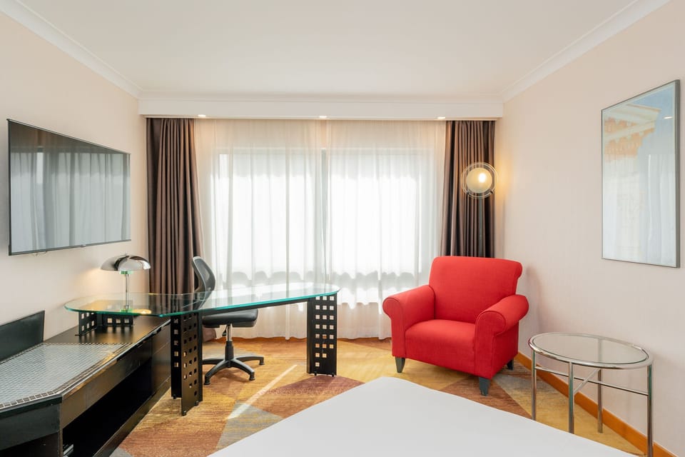 Superior Room | Down comforters, in-room safe, desk, blackout drapes
