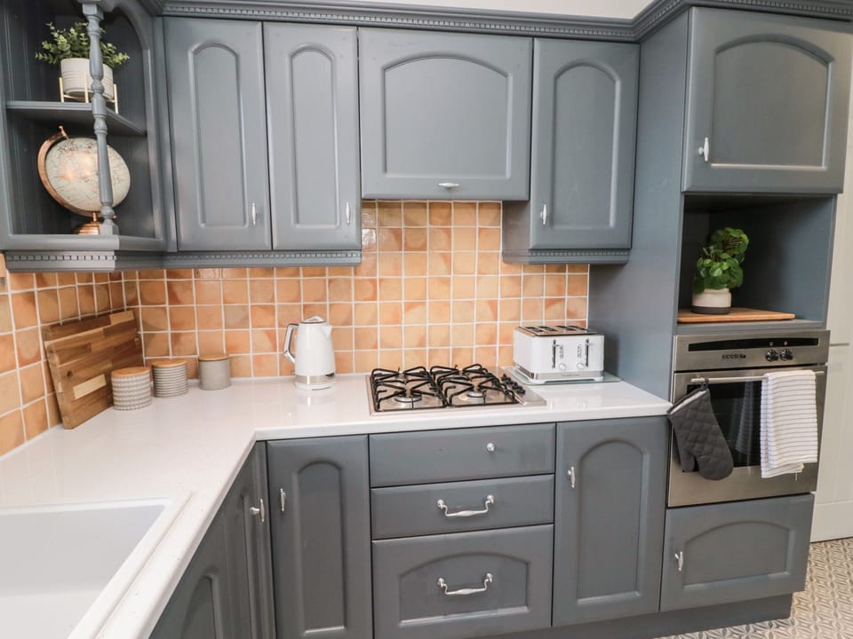 Cottage | Interior