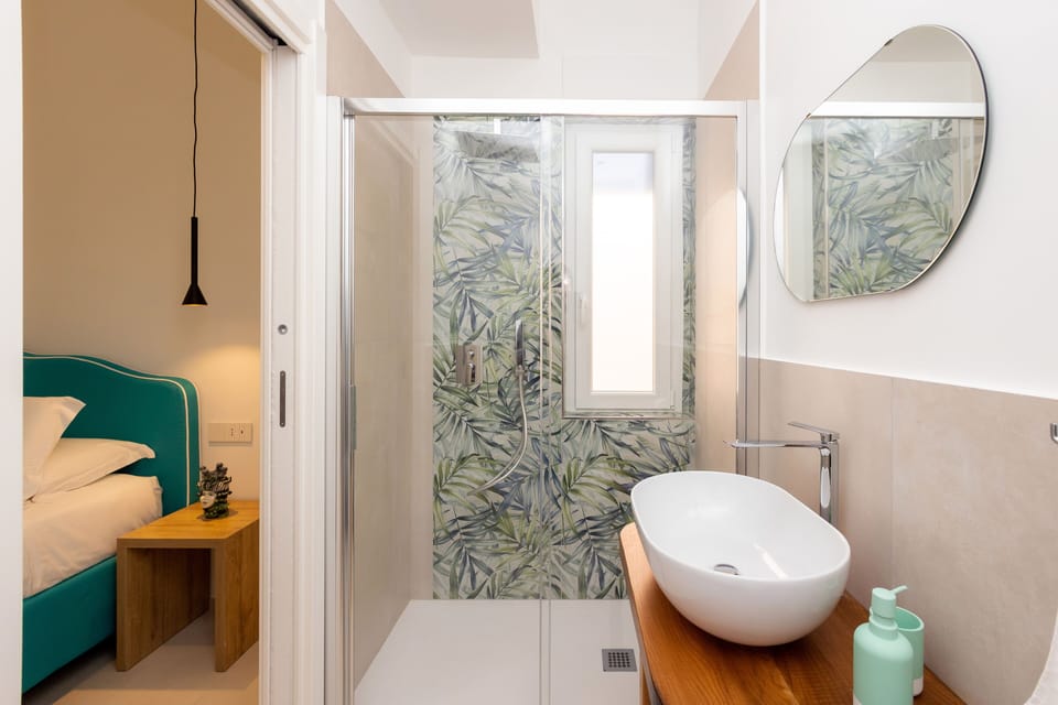 Superior Room | Bathroom | Shower, free toiletries, hair dryer, bidet