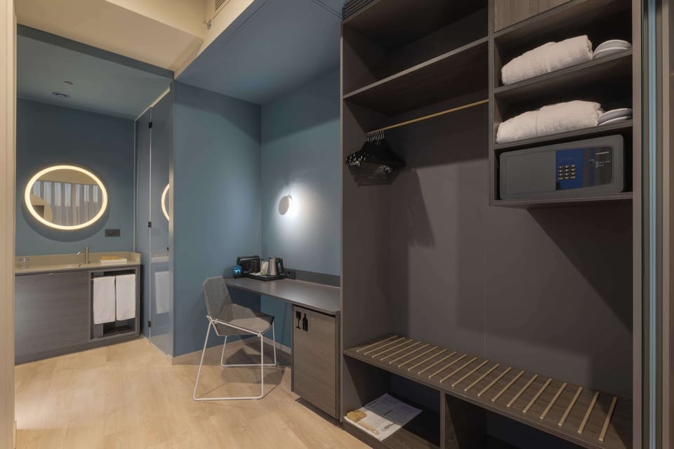 Premium bedding, pillowtop beds, minibar, in-room safe