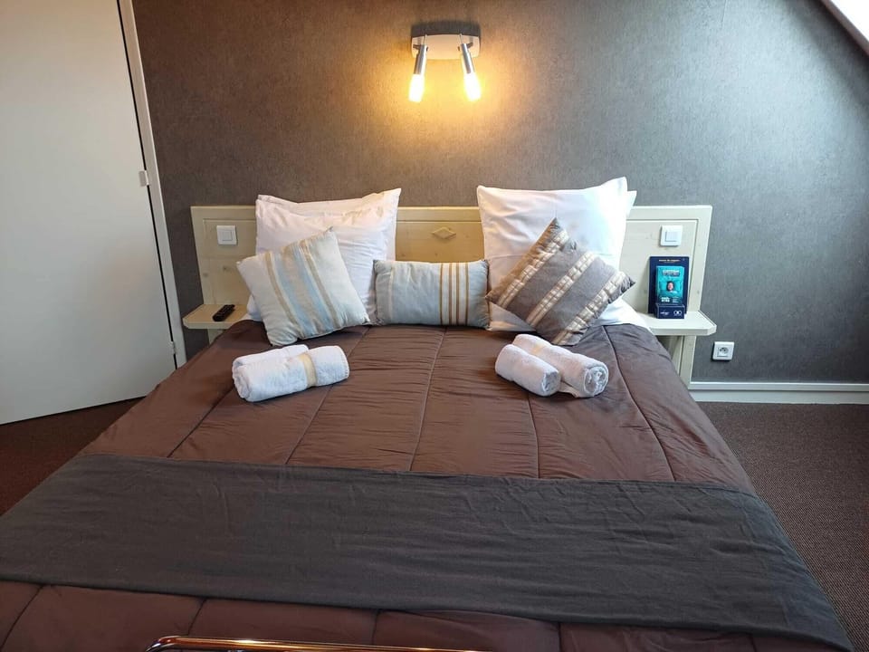Classic Triple Room | Premium bedding, down comforters, individually decorated