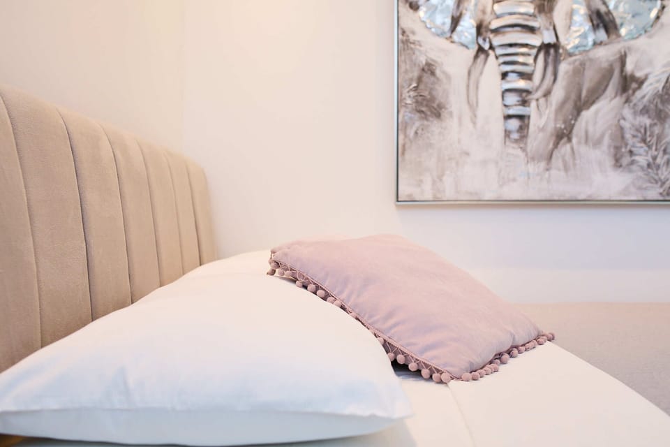 Apartment (0 Bedroom) | In-room safe, cribs (surcharge)