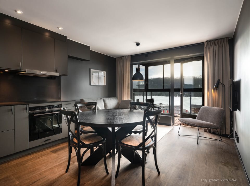 Apartment | Dining