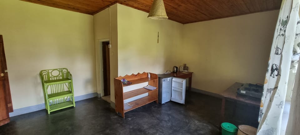 Family House, Non Smoking, Patio | Private kitchen | Fridge, microwave, electric kettle, cookware/dishes/utensils