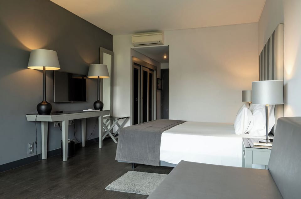 Minibar, in-room safe, desk, blackout drapes