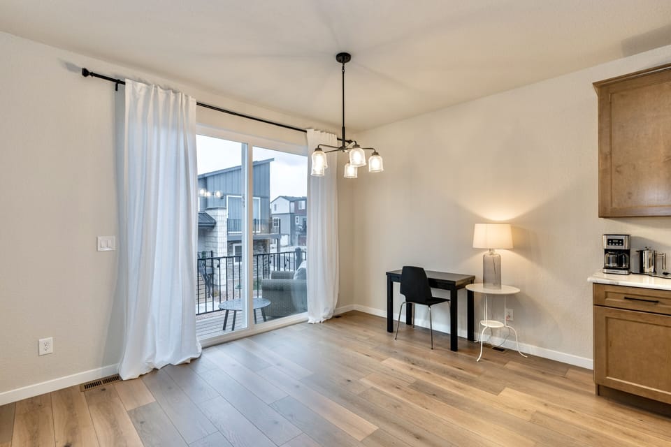 Family House | Living area | 55-inch flat-screen TV with satellite channels, TV