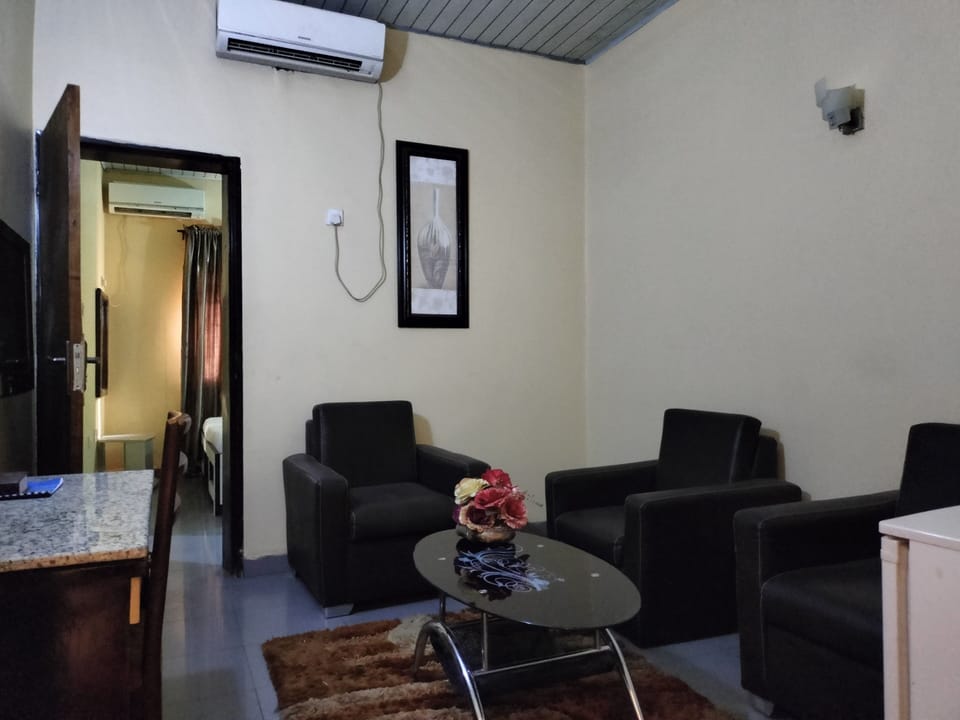 Deluxe Studio Suite | Living area
