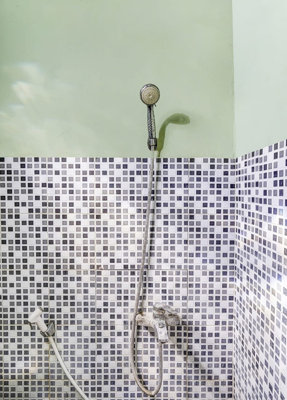 Double Room | Bathroom | Shower, towels, soap