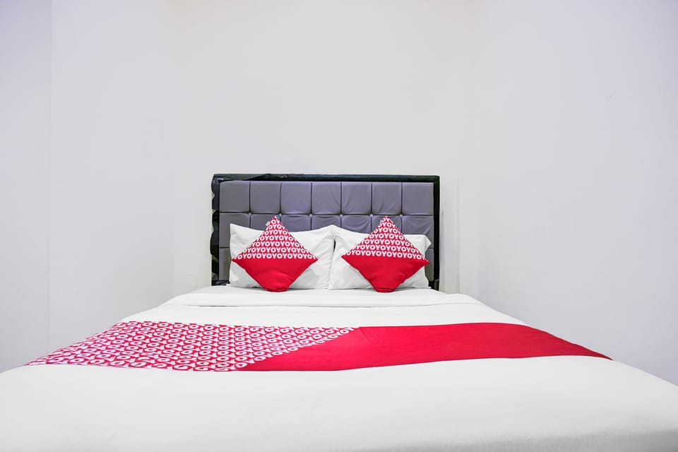 Standard Double Room | Laptop workspace, WiFi (free), bed sheets