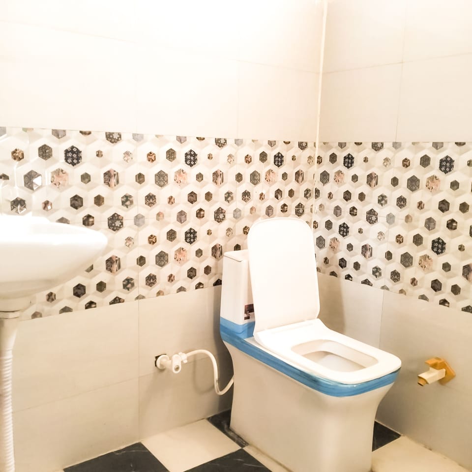 Roomshala 021 Hotel Joyous Inn Hotel in Noida