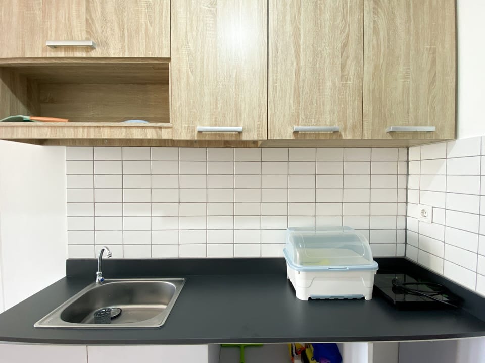 Apartment | Private kitchen | Full-size fridge, stovetop