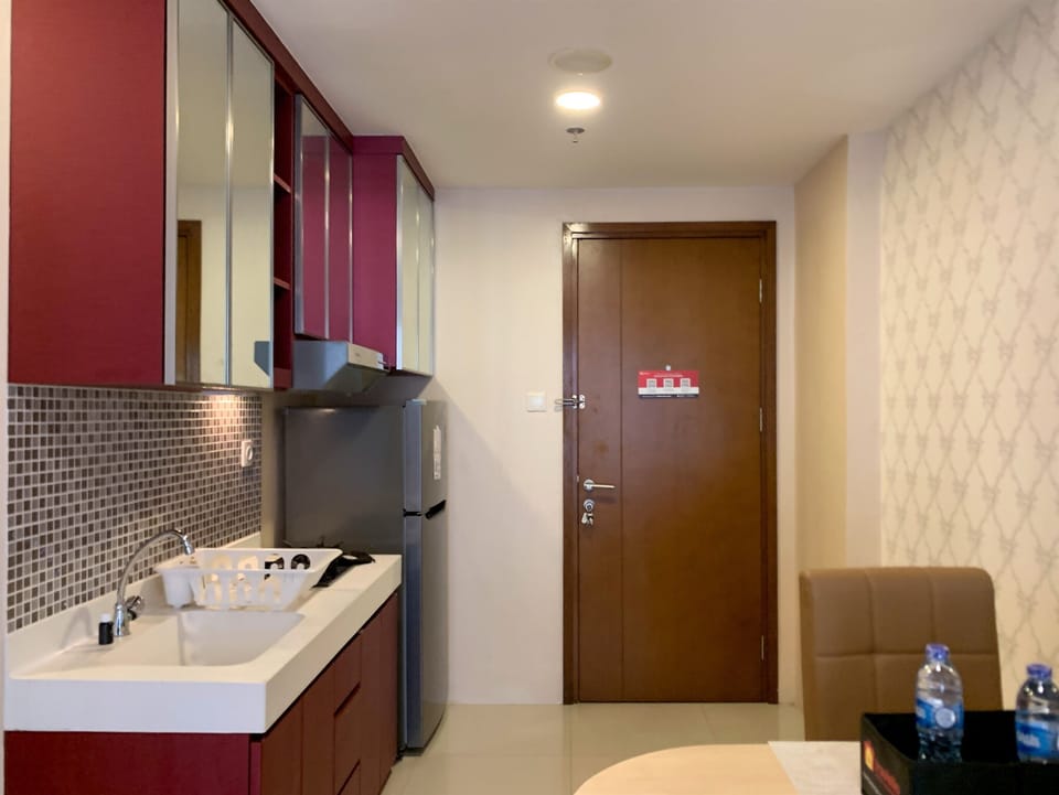 Apartment, 2 Bedrooms | Private kitchen | Full-size fridge, stovetop
