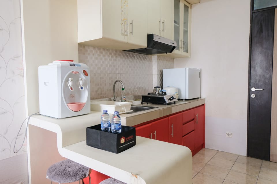 Apartment, 2 Bedrooms | Private kitchen | Full-size fridge, stovetop