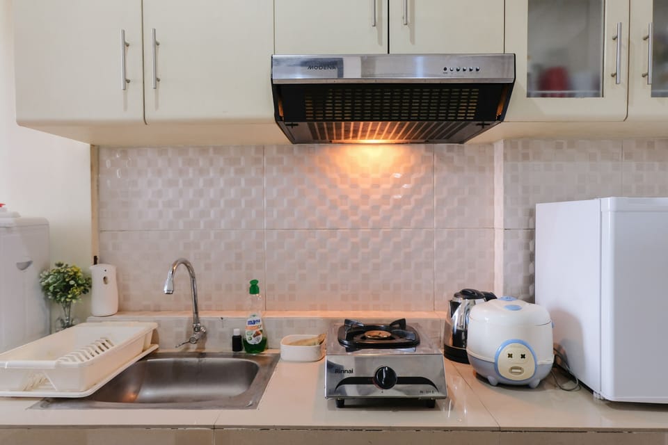 Apartment, 2 Bedrooms | Private kitchen | Full-size fridge, stovetop