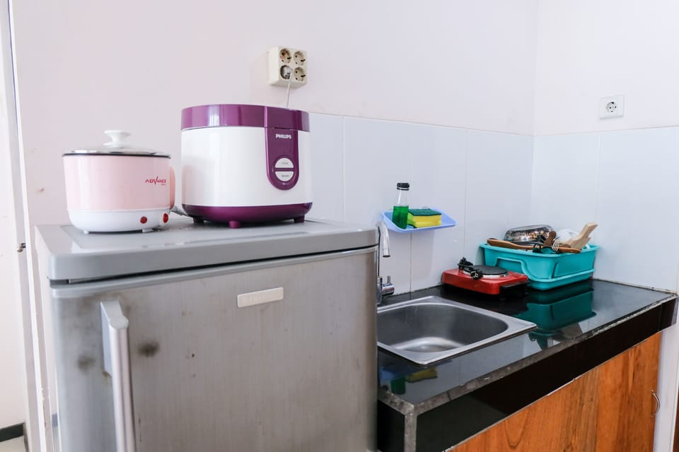 Apartment | Private kitchen | Full-size fridge, stovetop