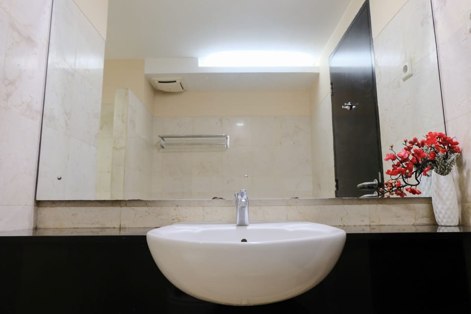 Homey 3Br Apartment At Braga City Walk Apartment in Bandung