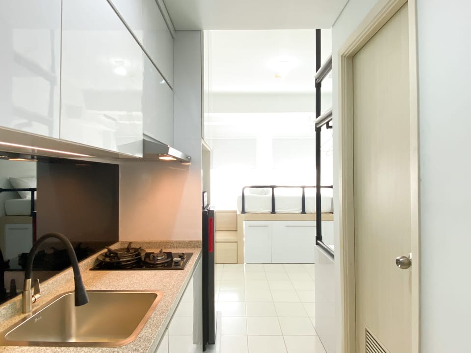 Apartment | Private kitchen | Full-size fridge, stovetop