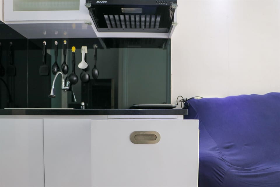 Apartment, 2 Bedrooms | Private kitchen | Full-size fridge, stovetop