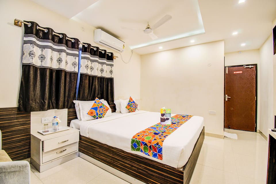 Premium Room | Egyptian cotton sheets, premium bedding, in-room safe, free WiFi