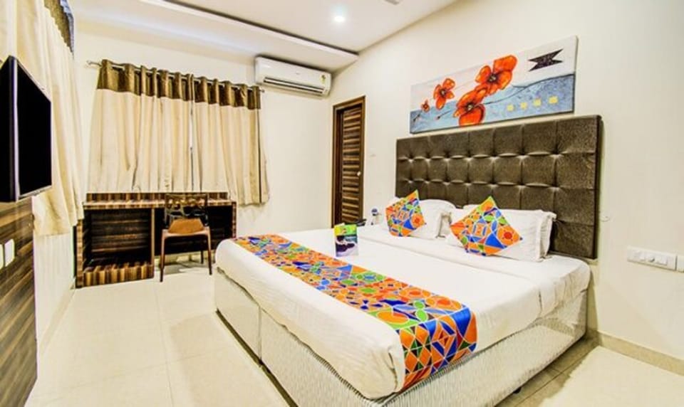 Deluxe Room | Egyptian cotton sheets, premium bedding, soundproofing, free WiFi