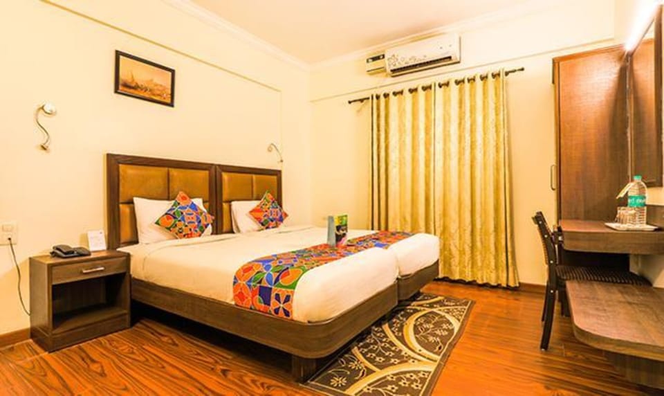 Egyptian cotton sheets, premium bedding, minibar, in-room safe