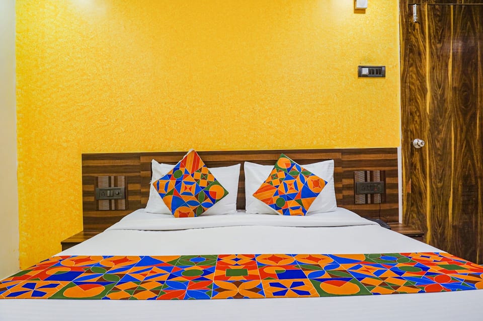 Deluxe Room | Egyptian cotton sheets, premium bedding, in-room safe, free WiFi