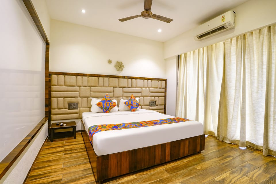 Executive Room | Egyptian cotton sheets, premium bedding, in-room safe, soundproofing