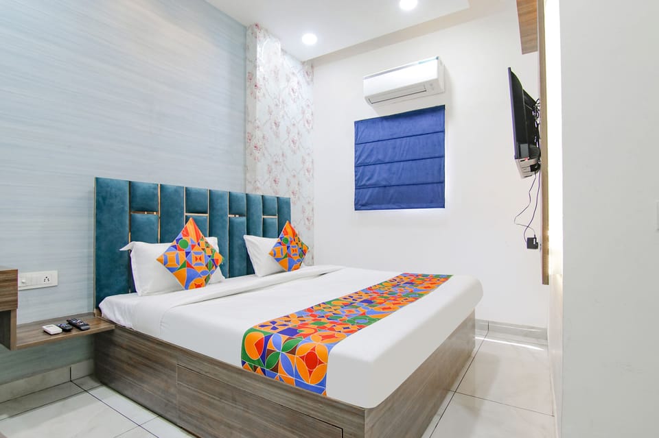 Premium Room | Egyptian cotton sheets, premium bedding, in-room safe, free WiFi