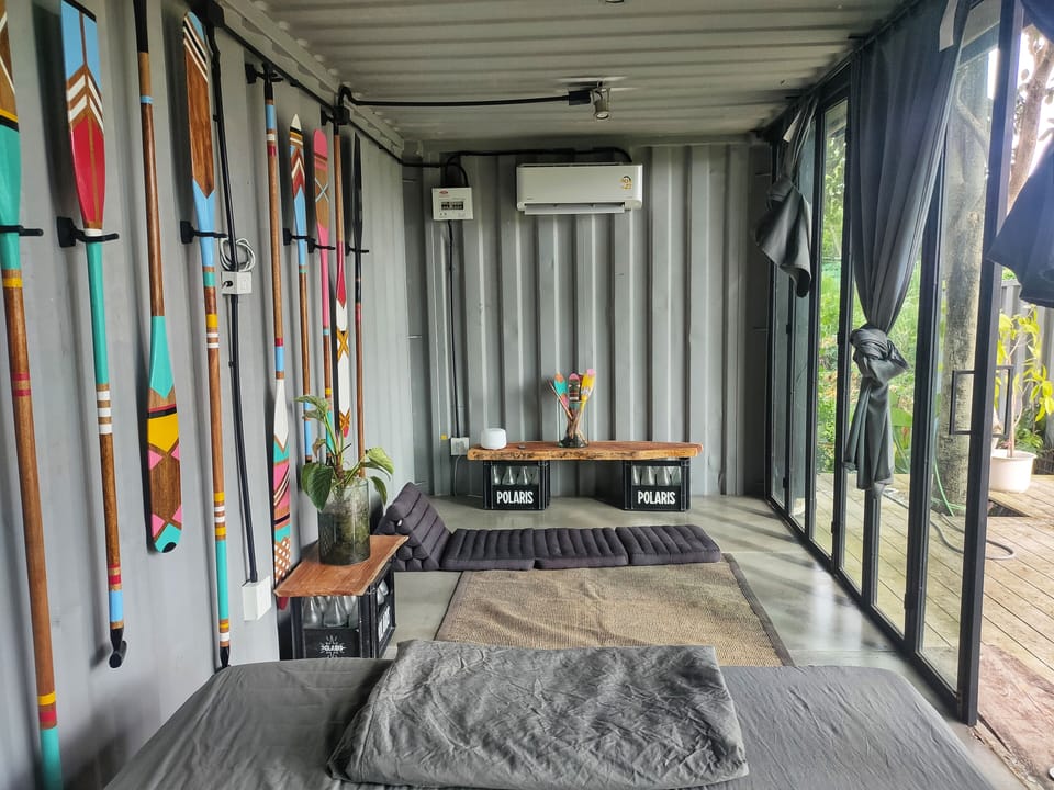 Basic Room, 1 Bedroom, Mountain View, Garden Area | Laptop workspace, bed sheets