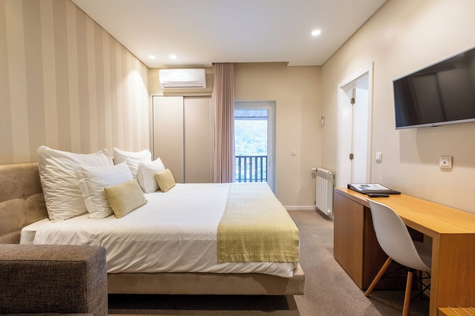 Superior Double Room | Blackout drapes, free WiFi, bed sheets