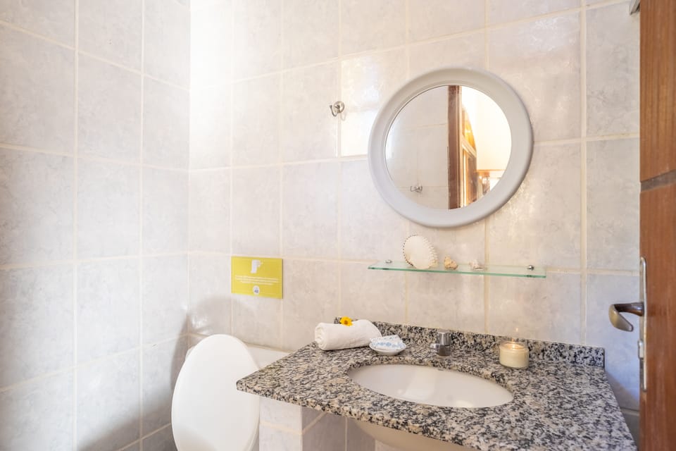 Classic Room | Bathroom | Shower, towels, soap