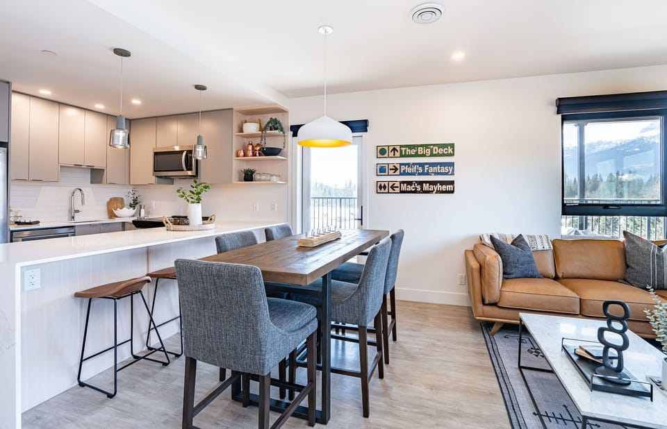 Condo | Living area | 40-inch Smart TV with digital channels, TV