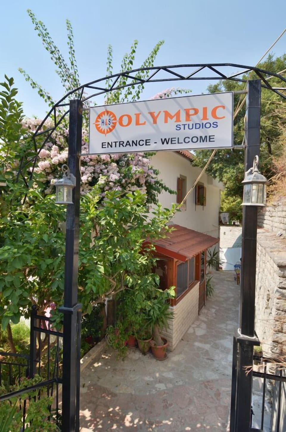 Olympic Apartment Hotel in Greece