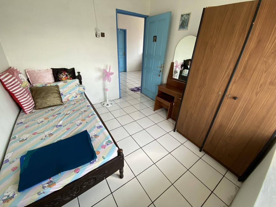 Basic Room | Individually decorated, individually furnished, desk, free WiFi