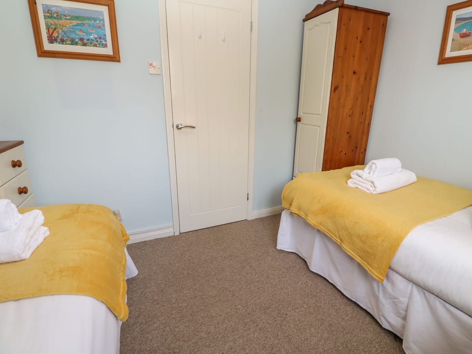 2 bedrooms, individually decorated, individually furnished, free WiFi