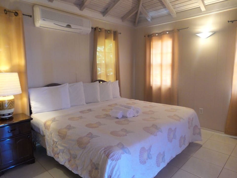 Cottage | WiFi (free), individually furnished, bed sheets