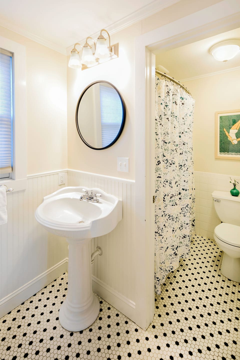 Standard Double Room | Bathroom | Free toiletries, hair dryer, towels