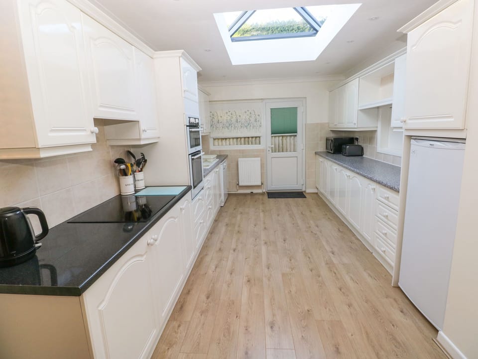 Fridge, dishwasher, electric kettle, toaster