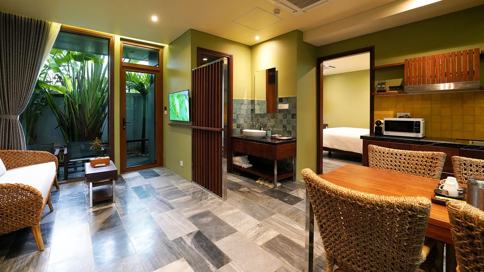 Luxury Suite, Garden View | View from room