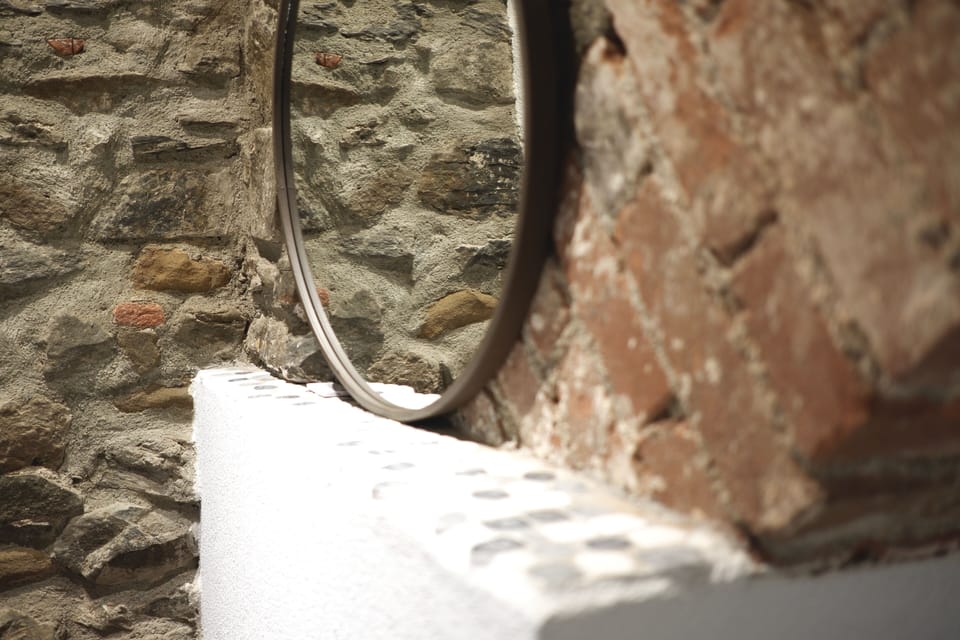 Sesagra | Bathroom | Shower, rainfall showerhead, designer toiletries, hair dryer