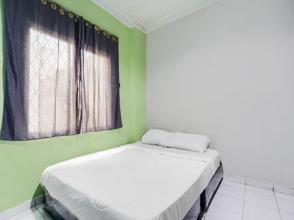 Basic Double Room | Bed sheets