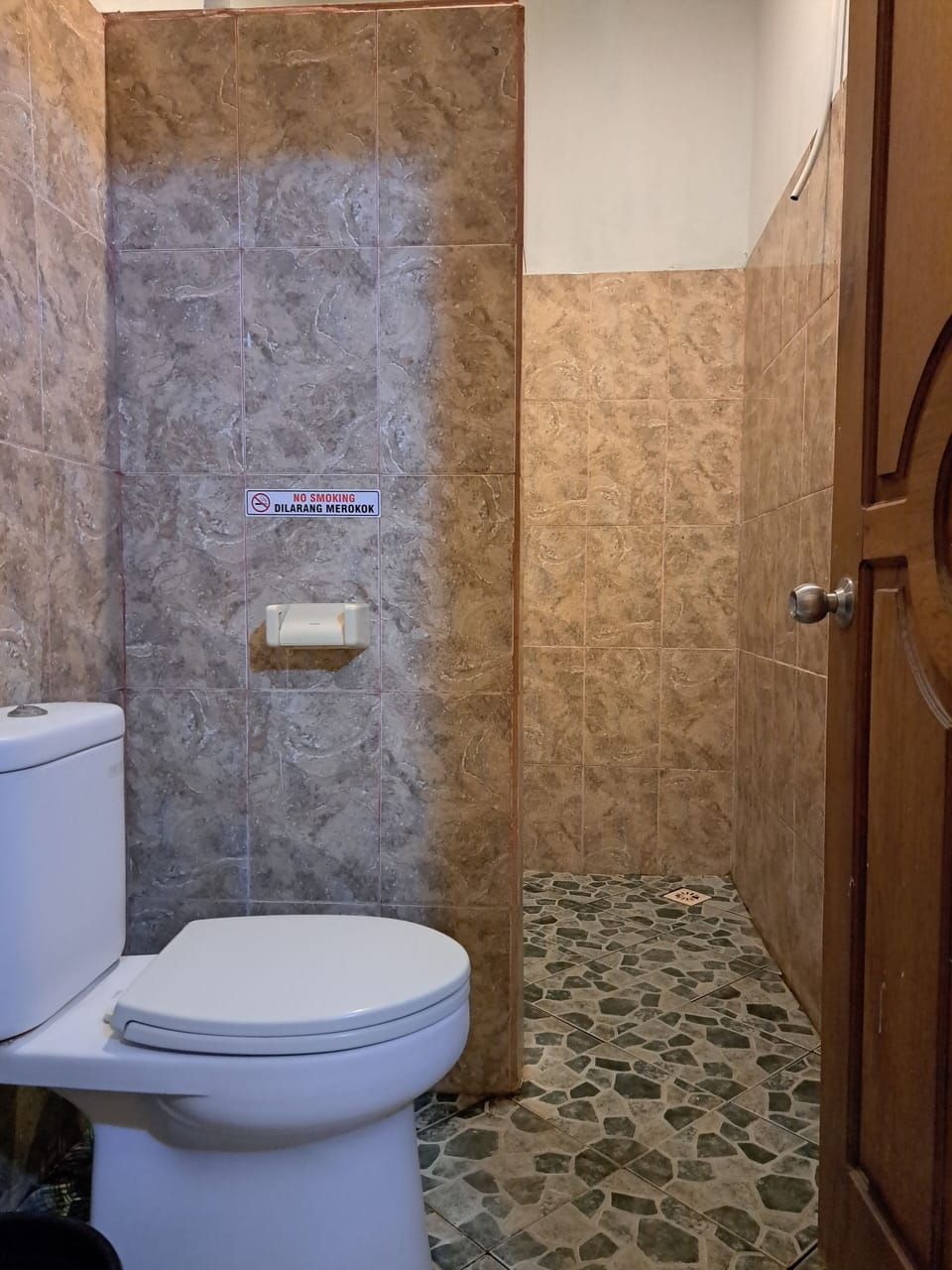 Superior Double Room, 1 Bedroom, Air conditioning, Garden View | Bathroom | Shower, rainfall showerhead, towels, soap