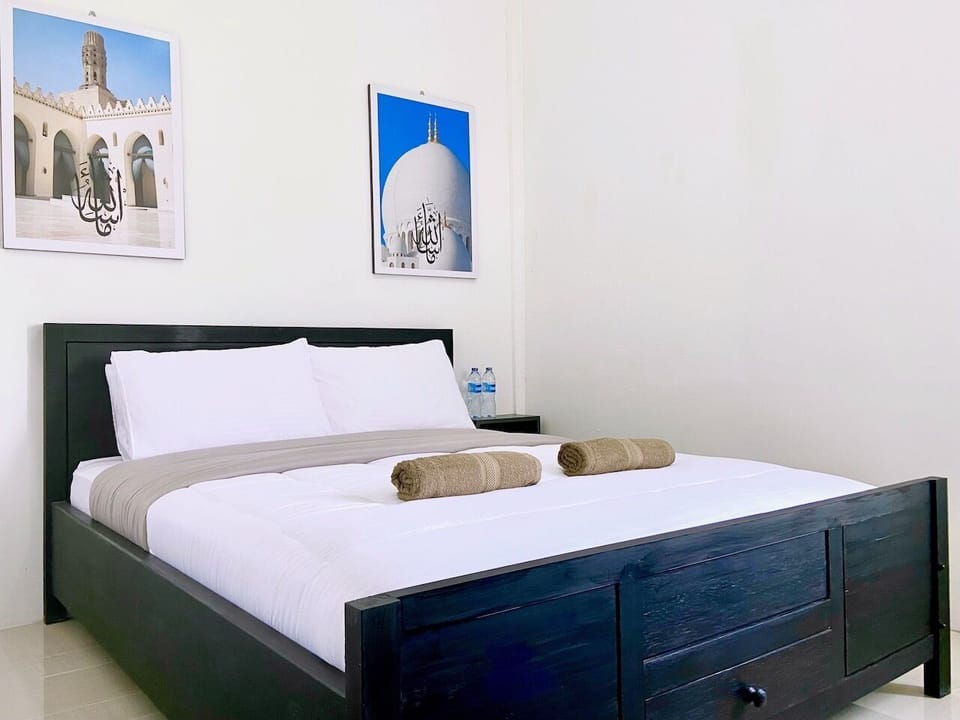 Pillowtop beds, desk, laptop workspace, free WiFi