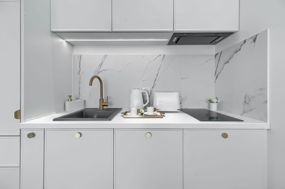 Apartment | Private kitchenette | Espresso maker, coffee/tea maker, electric kettle
