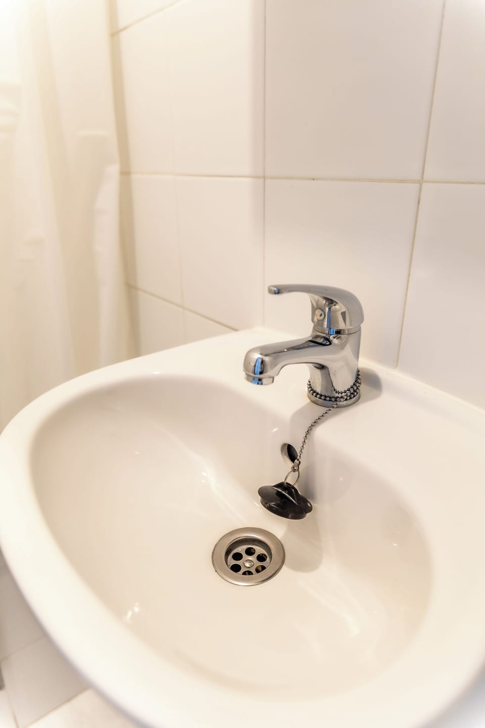 Towels, soap, shampoo, toilet paper