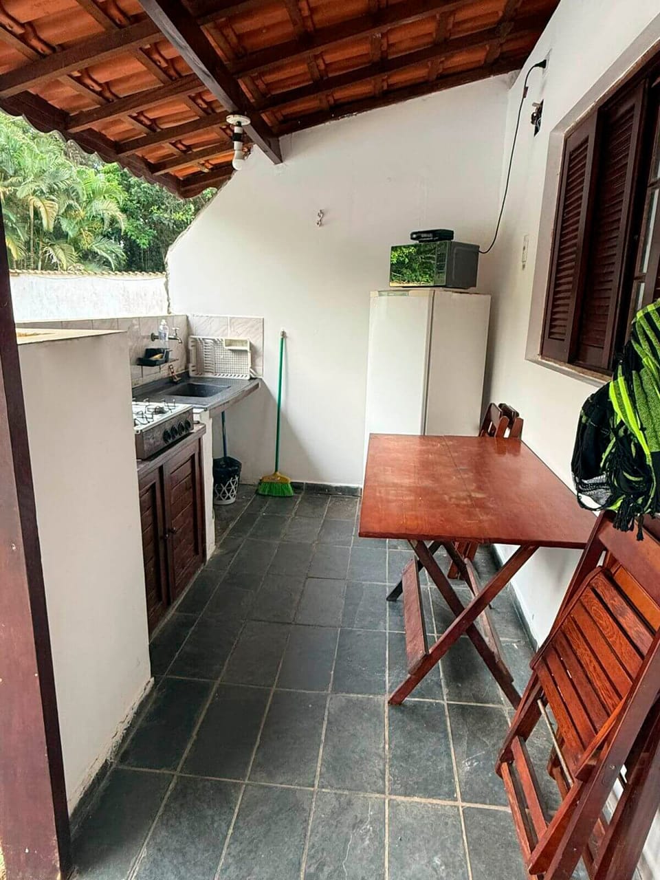 Family Chalet | Private kitchen | Full-size fridge, microwave, stovetop, cookware/dishes/utensils