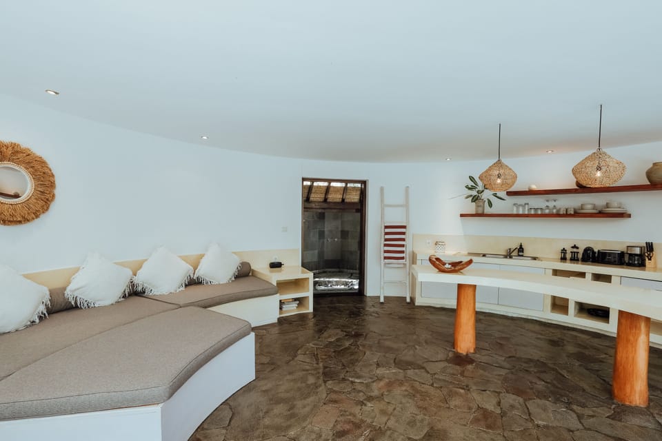 Villa, 1 Bedroom | Living area | 40-inch TV with digital channels