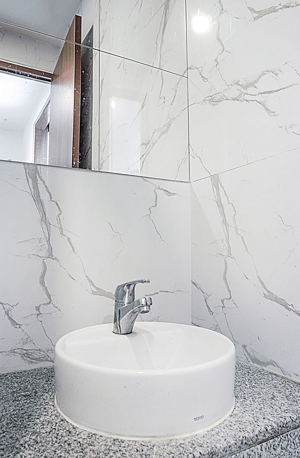 Deluxe Double Room | Bathroom | Shower, towels, toilet paper